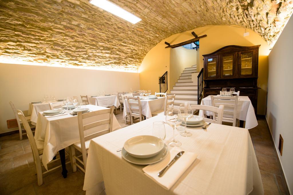 Casetta In Pietra Acqualagna Exterior photo